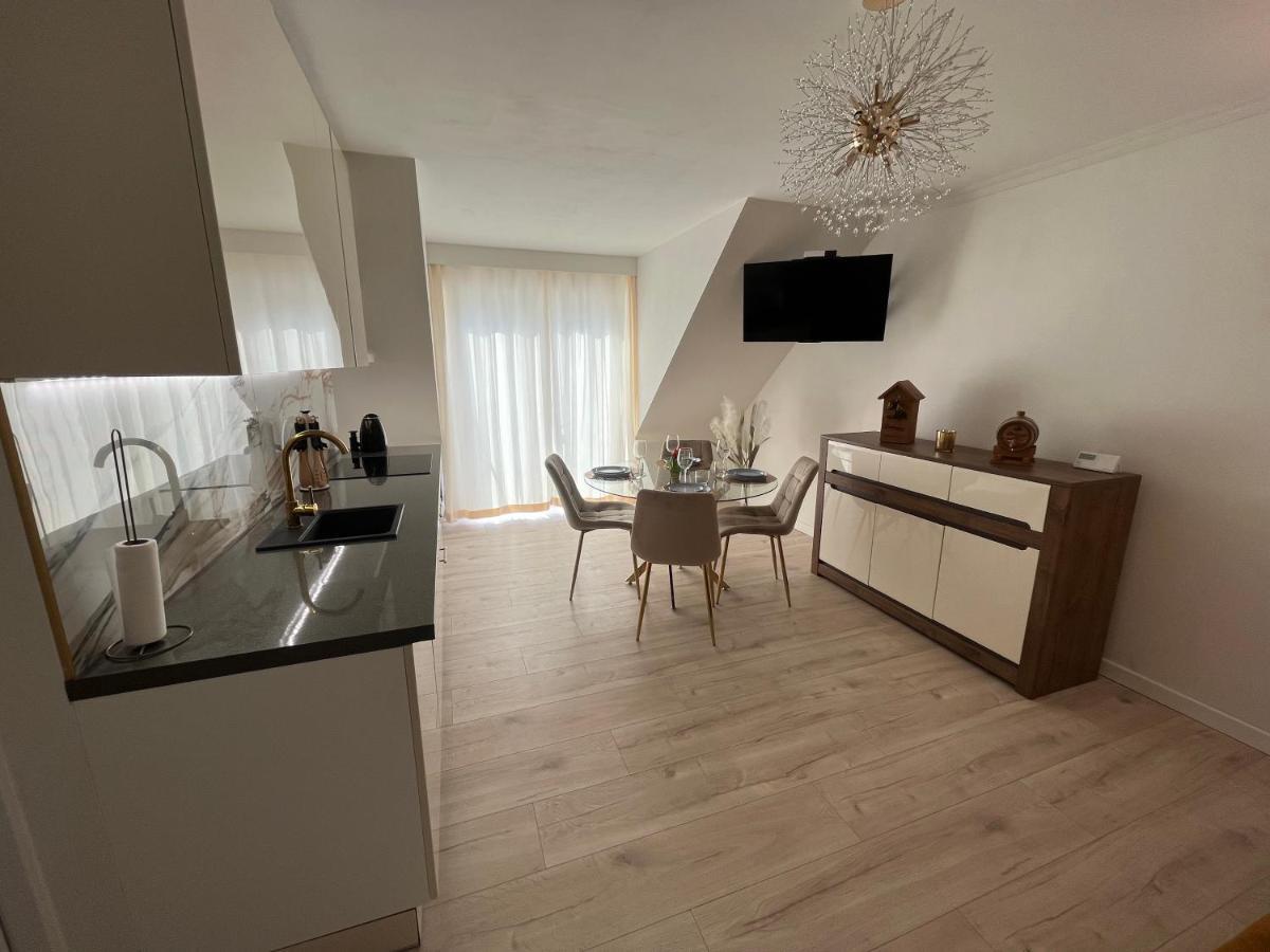Golden Apartament *
