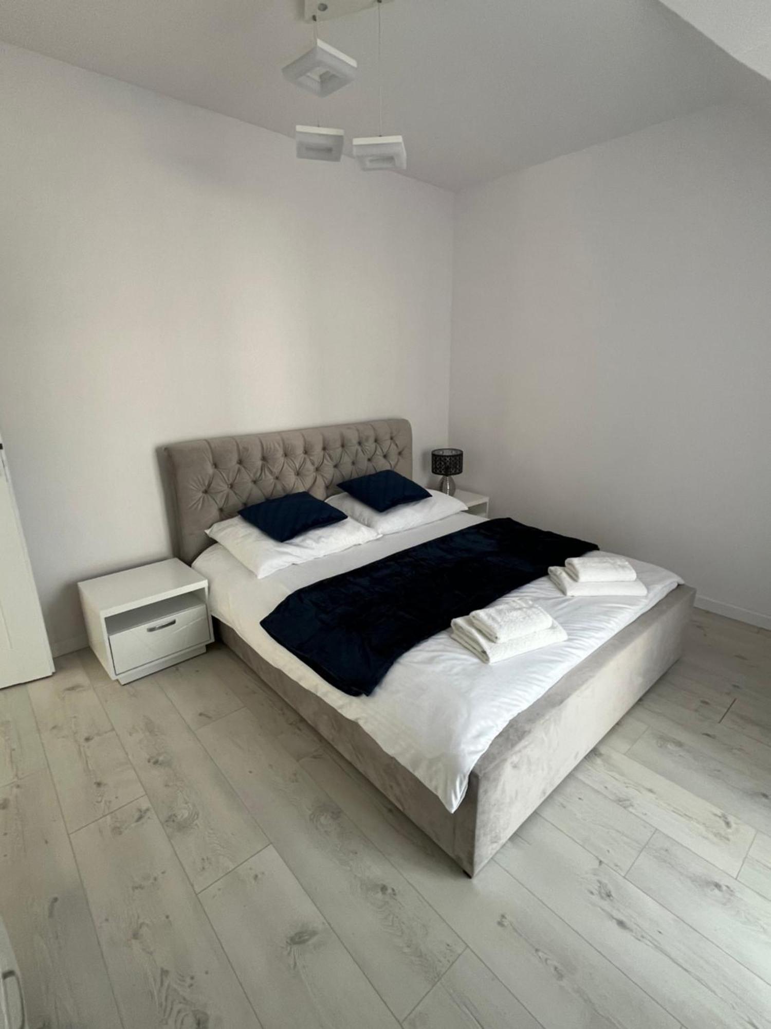 Golden Apartament *